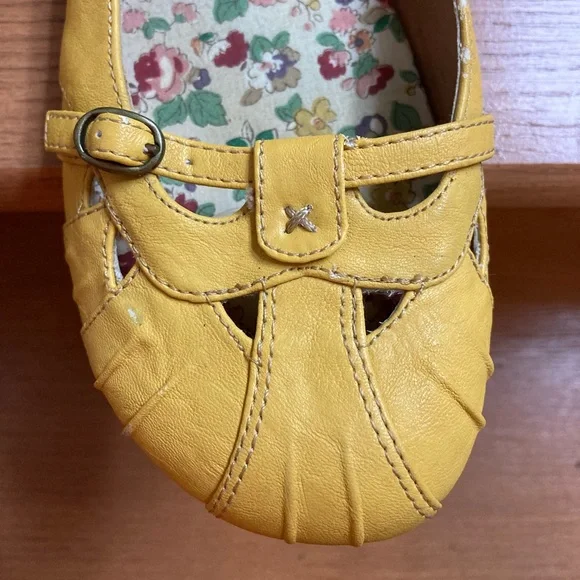 Route 66 Women Flat Slip On Yellow Round Toe Shoes - Picture 8 of 10